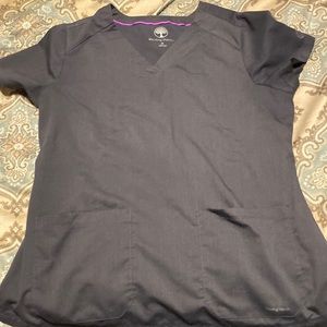 Women’s medium scrub top